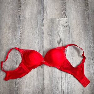 3/30$ Red Lace Underwire Bra with Adjustable Straps (msg before buying)